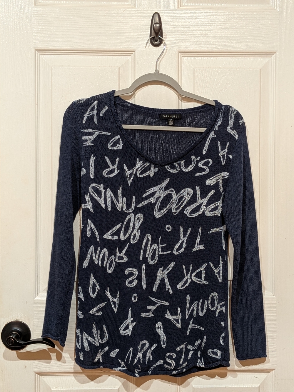 Parkhurst Navy Script Print V-Neck Sweater Top Loose Knit